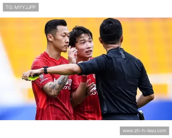 上海海港李明突破建功，徐新助攻得手——在风雨中的信念与城市的热爱